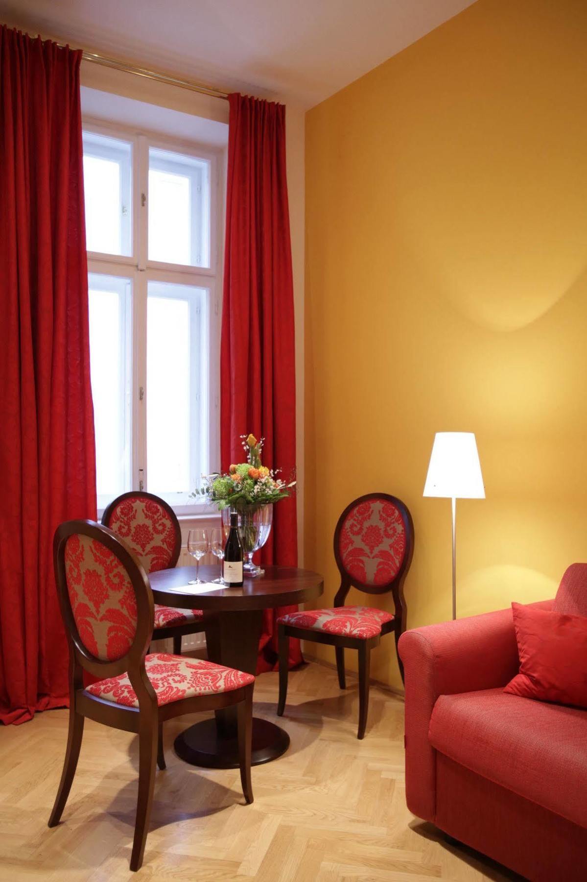 Appartement-Hotel An Der Riemergasse Vídeň Exteriér fotografie